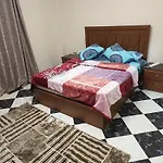 شقه مفروشه